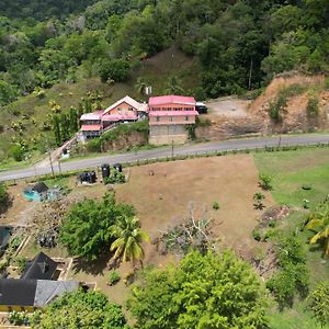 Las Cuevas Beach Lodge